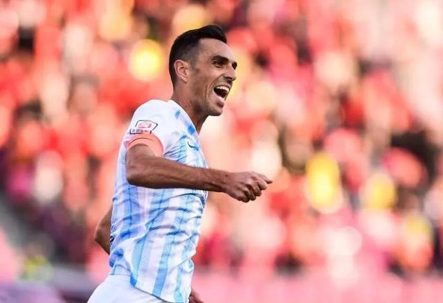 官方：丘库埃泽转会富勒姆 租借+买断超2500万