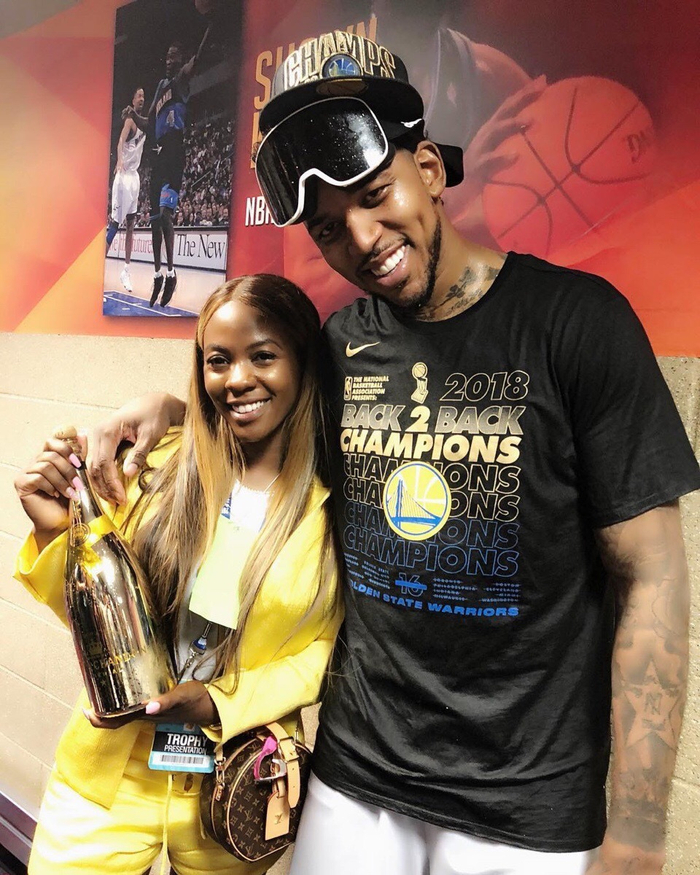 根据已公布 根据已公布